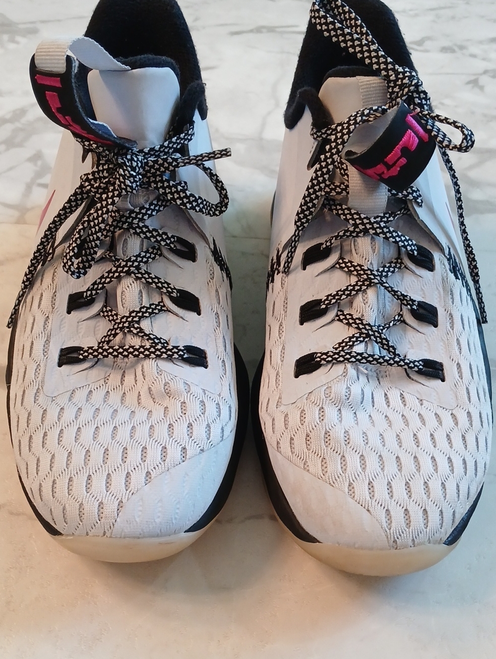 Nike Zoom LeBron Witness 5 Basketball Sneaker 5.5Y White/Fireberry